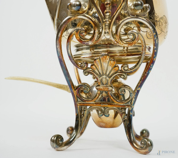 Samovar In Sheffield Corpo Con Decori Incisi Base Poggiante Su