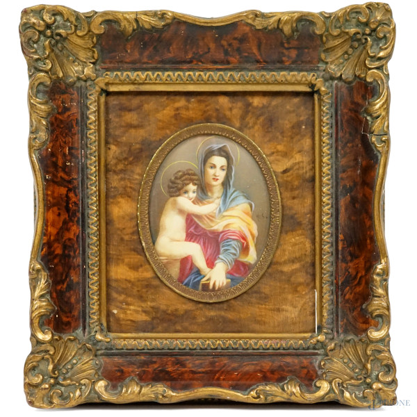 Madonna con Bambino, miniatura ad assetto ovale, cm  8,5x6,5, firmata, entro cornice.