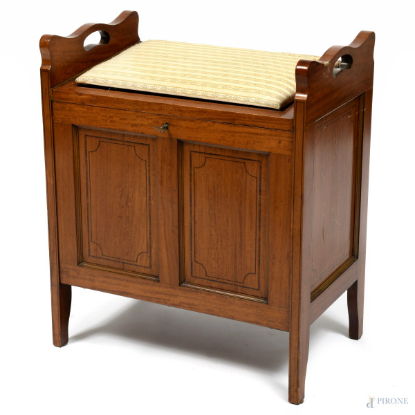 Panchetta in legno impiallacciato con seduta rivestita in tessuto celante vano contenitore, XX secolo, cm 62,5x53,5x33,5, (segni di usura, scalfiture, difetti)