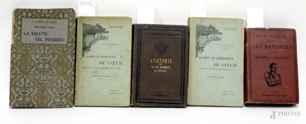 Lotto composto da cinque libri diversi riguardanti la medicina.