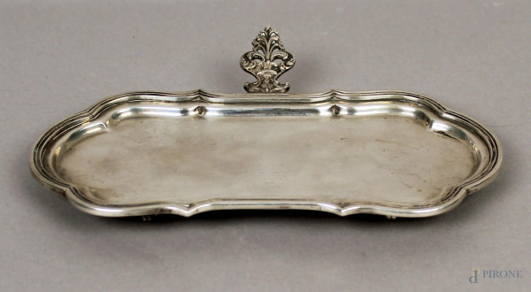 Svuotatasche in argento, cm 23x15, gr. 250.