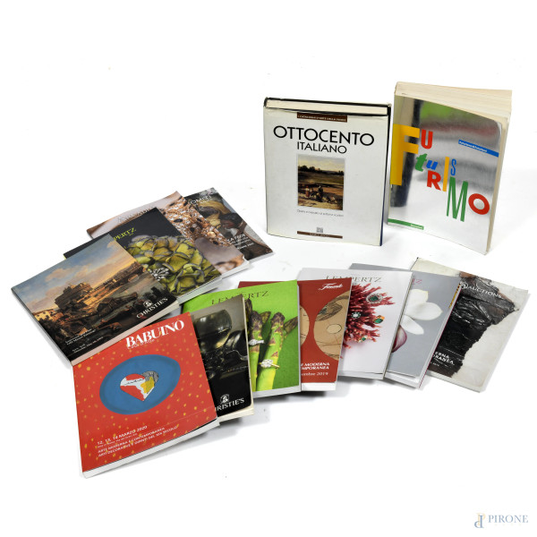 Lotto di monografie, libri, cataloghi, (segni di usura, difetti, rotture, strappi)