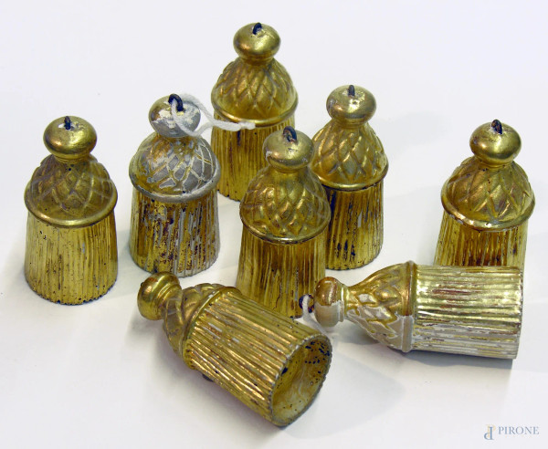 Otto antiche nappe da tenda del &#39;700 in legno intagliato e dorato a foglia d&#39;oro, XVIII sec.