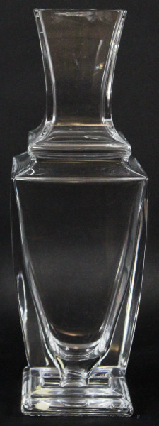 Vaso in cristallo Baccarat, altezza cm 26, (restauro)