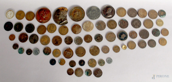 Lotto composto da quattro medaglie e monete del XIX secolo.