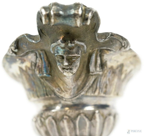 Navicella in argento, Napoli, XIX secolo, cm 10,5x21, peso gr. 290, (segni del tempo)