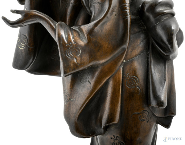 Fanciulla cinese con gatto, XX secolo, scultura in bronzo, altezza cm 63, (lievi segni di usura, ...