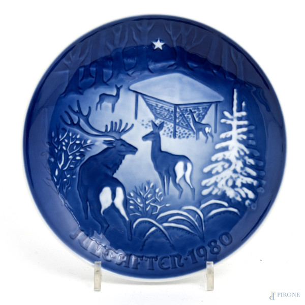 Lotto di 42 piatti in ceramica danese nei toni del blu, XX secolo, diametro massimo cm 23,5, ( se...