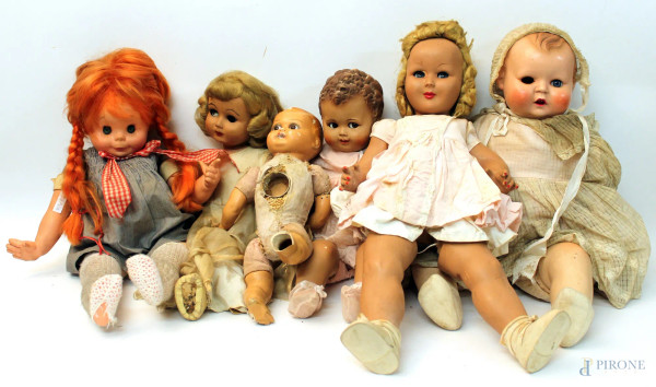 Lotto composto da sei antiche bambole, H massima 60 cm, rotture.