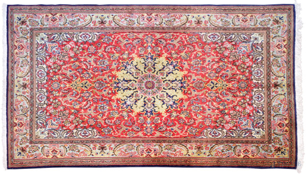 Tappeto Qum Shareza, Iran, in lana annodato a mano, cm 255x152, (parti consunte)
