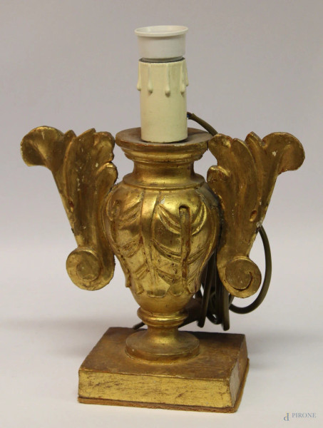 Lume in legno intagliato e dorato XIX sec. h.20 cm