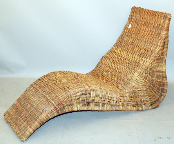 Chaise long