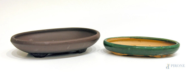 Lotto di due vasi cinesi vintage Yixing “shin-shin-to” per bonsai, larghezza cm 21 in terracotta e smalto e cm 25 in gres