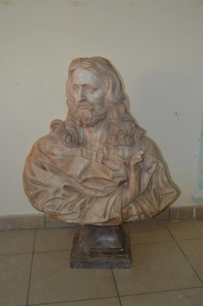 Cristo, busto in marmo, XX sec, h 86 cm.(difetti e mancanze)