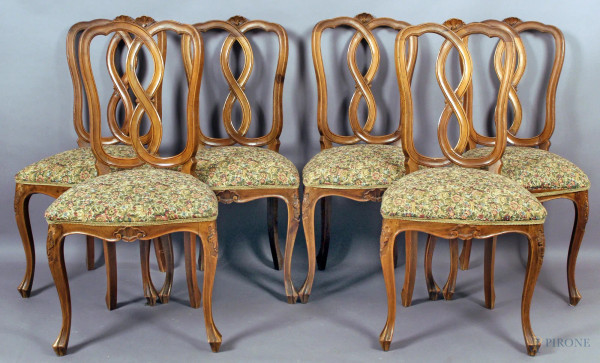 Lotto composto da sei sedie in noce con seduta in stoffa fiorata, primi &#39;900.