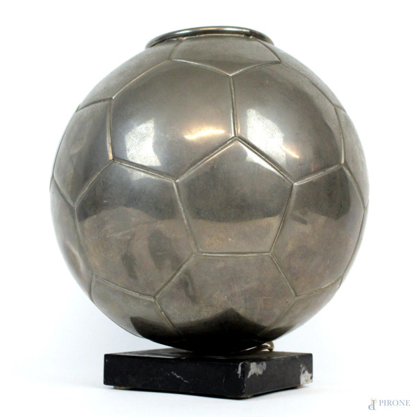 Lampada da tavolo a forma di pallone, cm h 22, base in marmo, XX secolo