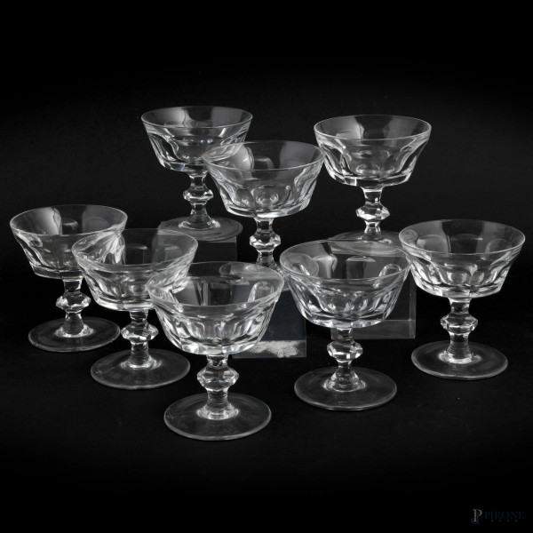 Lotto di 8 coppette in vetro, XX secolo, altezza cm 10,5