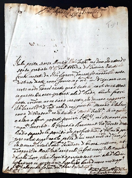 Antico raro manoscritto seicentesco umbro del 1696 scampato a incendio, vergato a penna d’oca e inchiostro di galla su carta 
vergellata