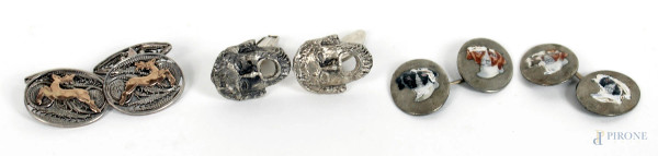 Lotto di tre paia di gemelli in argento, forme e decori differenti