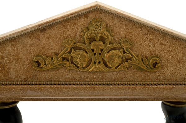 Coppia di eleganti riproduzioni di facciate di templi, XX secolo, cm 38x25x13, (difetti)