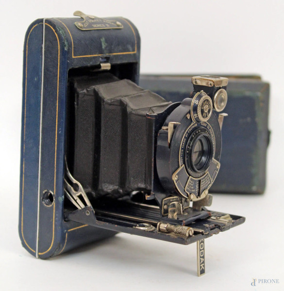 Macchina fotografica Kodak blu.