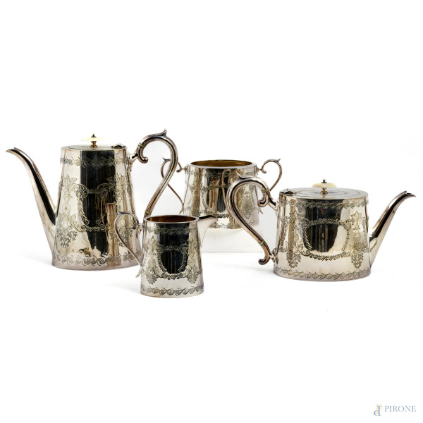 Servizio da the e caffè in metallo argentato  e cesellato a motivi floreali, composto da teiera, lattiera, caffettiera e zuccheriera, XX secolo, misure massime cm 21x27x11