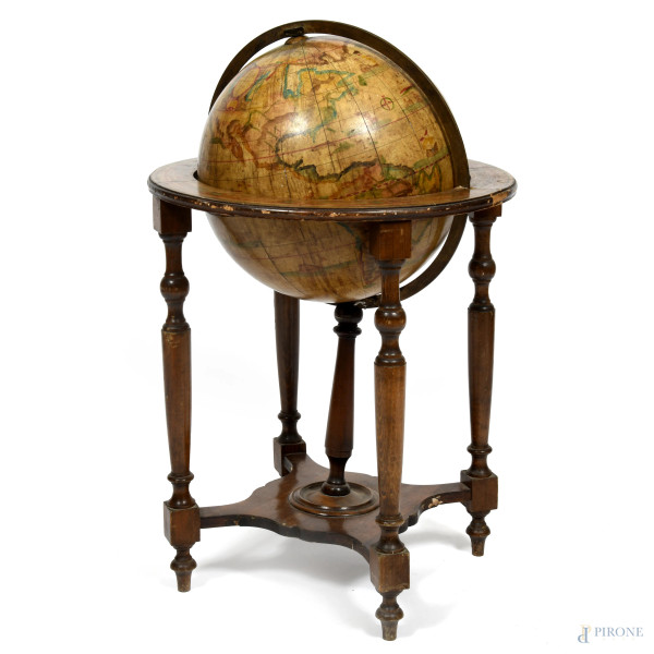 Mappamondo in legno dipinto, XX secolo, diametro cm 88, (fessurazioni, scalfiture. difetti)