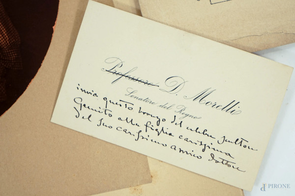 Lotto composto da una fotografia d'epoca raffigurante Domenico Morelli con la nipote, recante fir...