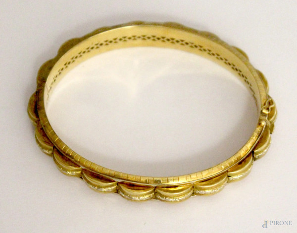 Bracciale rigido da donna in oro basso, gr. 16.