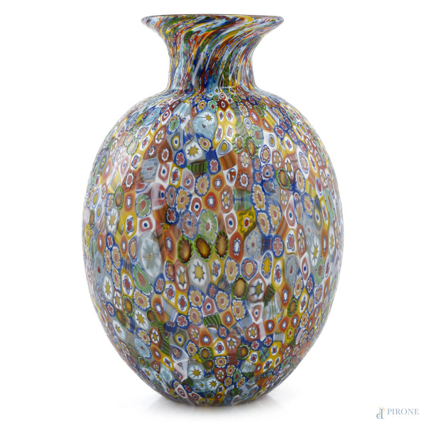Vaso in vetro soffiato e murrine, XX secolo, altezza cm 29