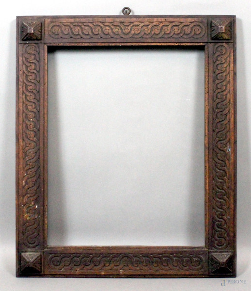 Cornice in legno intagliato del XIX secolo, ingombro cm. 75.5x62.5, luce cm. 58x44.5