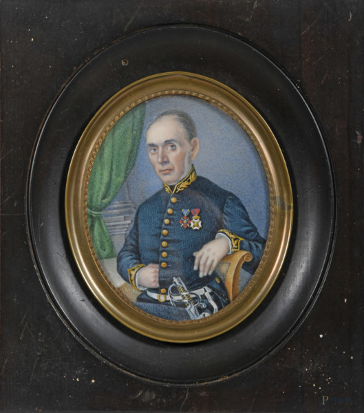 Miniatura di ufficiale a serto ovale, XIX secolo, cm 9x7, entro cornice, (segni di usura, lacerazioni)