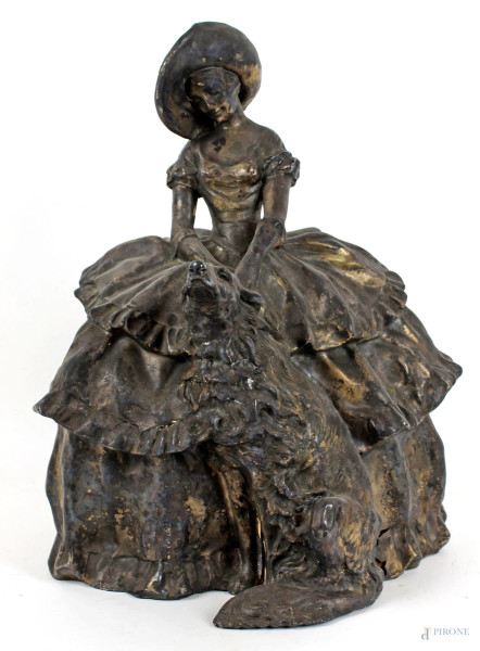 Dama con levriero, scultura in terracotta rivestita in rame argentato, cm h 33, firmata, (difetti).