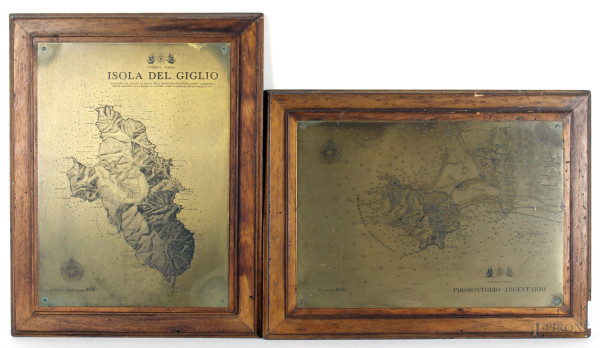 Lotto di due lastre incise in ottone raffiguranti l'Isola del Giglio ed il Promontorio Argentario, cm 35x25,5, anni '70, entro cornici