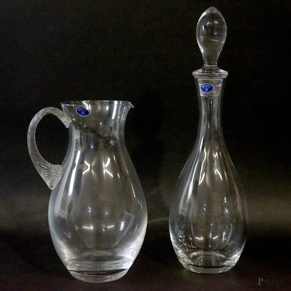 Bottiglia e brocca in cristallo di Boemia, XX secolo, alt. max cm 38,5, entro scatole
