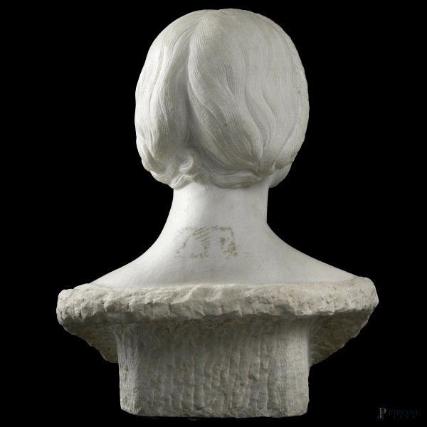 Kiril Todorov (Brest, 1902 – Roma, 1987), busto in marmo raffigurante figura femminile, firmato e...