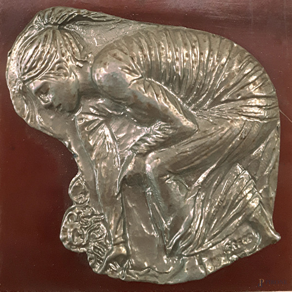Emilio Greco, bassorilievo in bronzo dorato, tiratura limitata, cm 6x6, firmato