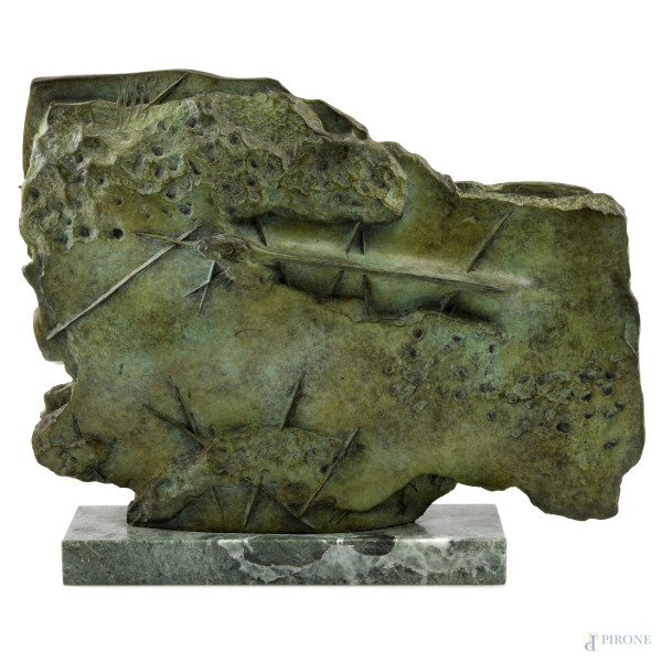 Senza titolo, XX secolo, scultura in bronzo su base in marmo, es. 5/50, cm 27,5x33,5x6,5