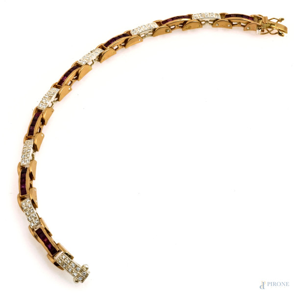 Bracciale in oro 9 kt, rubini naturali 2 ct, diamanti 1 ct, lunghezza cm 18,5, (difetti)