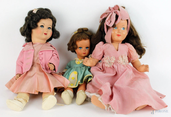 Lotto di tre bambole d&#39;epoca, altezza max cm. 45
