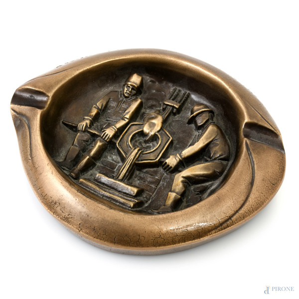 Posacenere in bronzo Fratelli Fracaro Vicenza, XX secolo, cm 23x19, (lievi segni di usura)