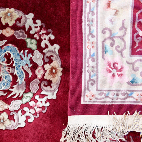 Tappeto, cm 250x150, (segni di usura)