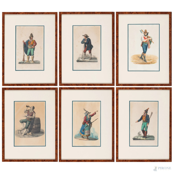 Lotto di sei opere a tecnica mista su carta raffiguranti briganti e popolani, XIX-XX secolo, cm 49,5x31 compreso passepartout, entro cornice, (ondulazioni della carta, foxing, piegature, piccole lacerazioni, tracce di umidità)