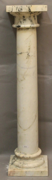 Colonna in marmo bianco, H 100 cm, XX sec..