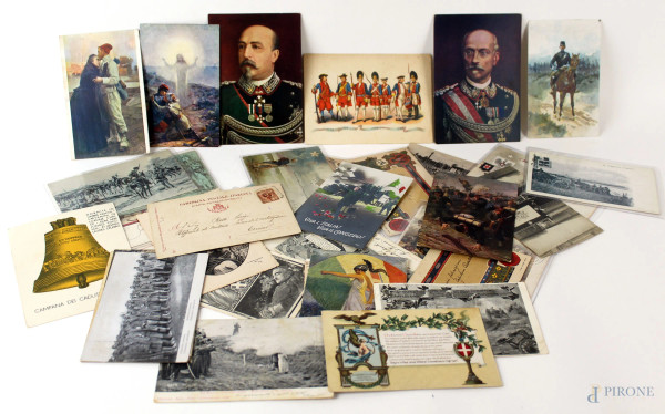 Lotto composto da 42 cartoline di argomento militare, epoche diverse, (difetti).