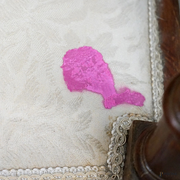 Divano in legno finemente intarsiato a motivi liberty, XX secolo, misure cm h 80,5x121x54,5, (dif...