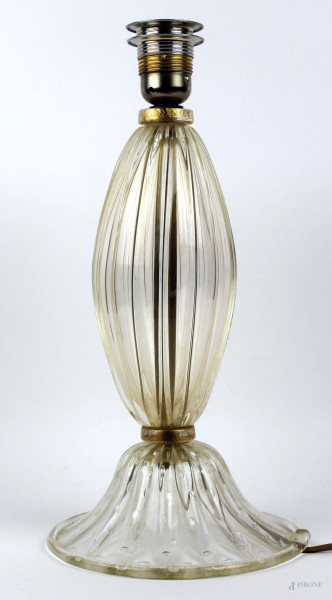 Lampada da tavolo in vetro di Murano, con inclusioni dorate, cm h 38,5, XX secolo