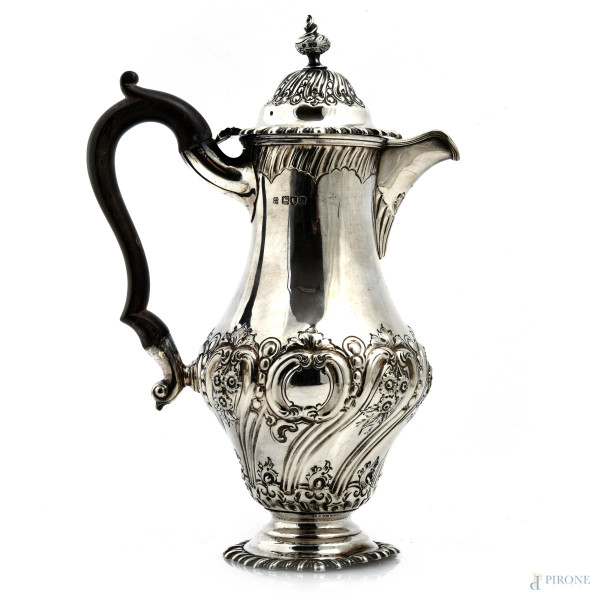 Caffettiera in argento inglese con manico in legno laccato, XIX-XX secolo, altezza cm 26, peso lordo gr 590