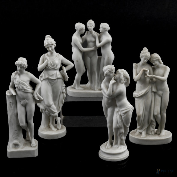 Lotto di cinque statuine in biscuit raffiguranti figure classiche, XX secolo, altezza massima cm 13,5, (segni di usura, sbeccature, mancanze, difetti)