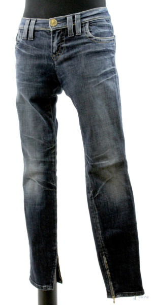 Miss Sixty, jeans elasticizzati  a vita bassa, chiusura con zip e bottone, quattro tasche e dettaglio di cerniera alla caviglia, taglia 27